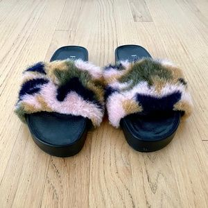 Favela Slides